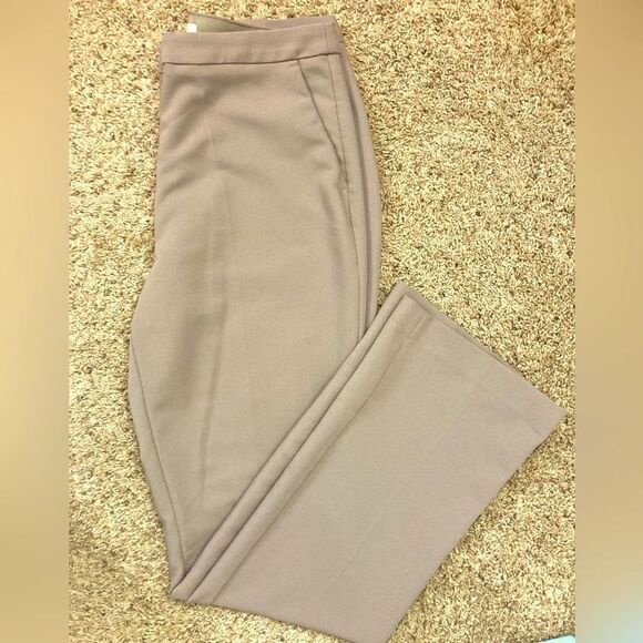 H&M Taupe Trousers w/wider leg at bottom, zip fly, pockets & elastic inside - Picture 4 of 12